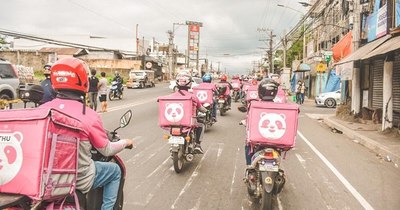 La Nación / Los repartidores a domicilio en España serán considerados asalariados