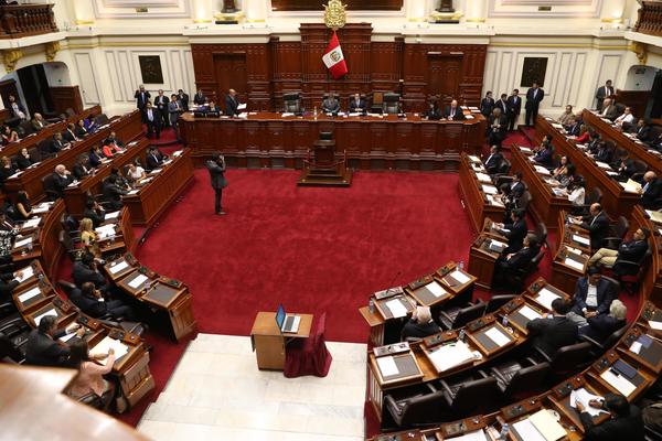El Congreso de Perú ratifica decisión de fijar topes a las tasas de interés - MarketData