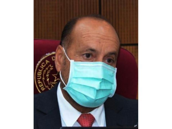 Salomón otorga aumentos en el Senado en medio de la pandemia