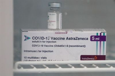 Tailandia pospone la vacunación con AstraZeneca tras dudas sobre seguridad - Mundo - ABC Color