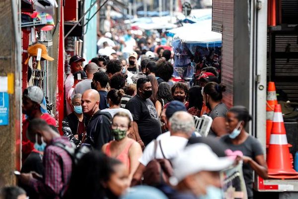 Brasil tiene el 3 % de población mundial pero el 10 % de muertos por covid - Mundo - ABC Color