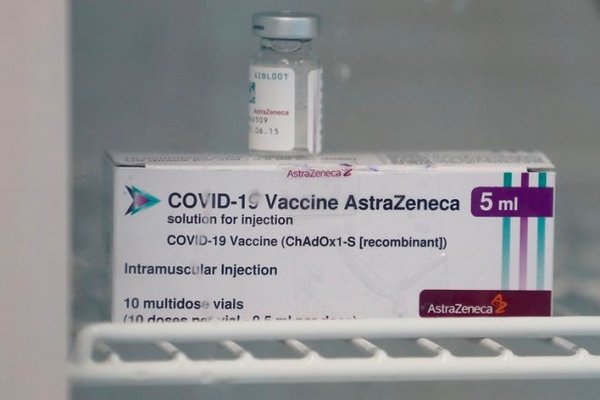 La OMS dijo que no hay razón para dejar de usar la vacuna de Oxford y AstraZeneca contra el coronavirus | .::Agencia IP::.