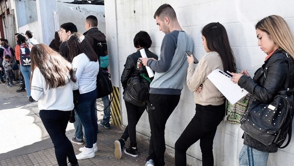 Italia perdió casi medio millón de puestos de trabajo en 2020 por la pandemia | .::Agencia IP::.