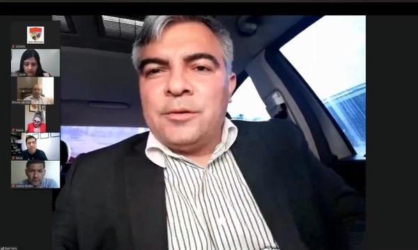 Presidente de la junta dirige sesion desde su auto – Prensa 5
