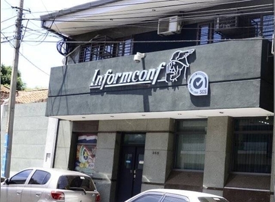 Diario HOY | Instan a Sedeco a multar a empresas que miran Informconf
