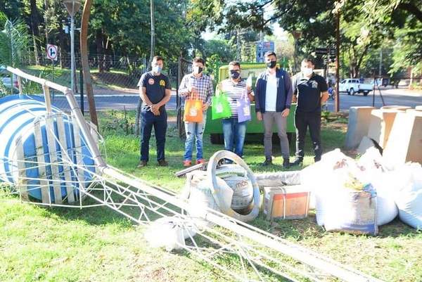 Vecinos del km 12 Monday reciben insumos para huertas comunitarias