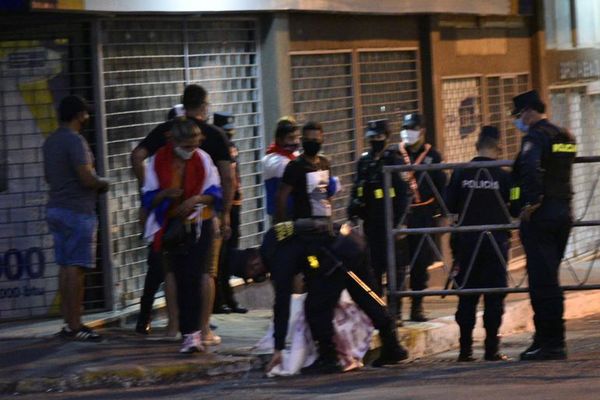 Policía jesareko oguahë jey ko’ágã: “Péva 00:00, maymáva hógape” - ABC Remiandu - ABC Color