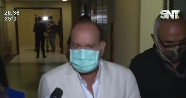 Bofetada al Pueblo: Senado se da el lujo de subir sueldos - SNT