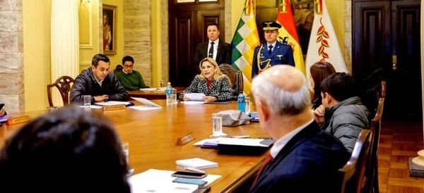 Allanan casas de Áñez y Núñez, pero no los encuentran