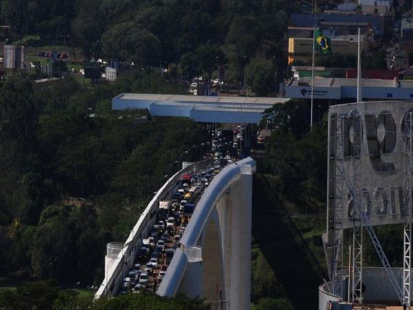 Infectólogo insta a no viajar al Brasil para evitar caos sanitario