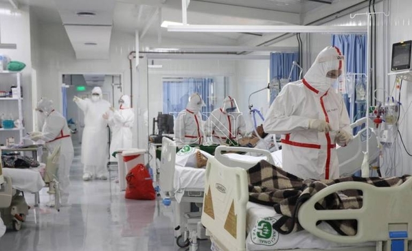 Diario HOY | Incesantes pedidos de cama: ya eligen a quién internar y hay pacientes en sillones