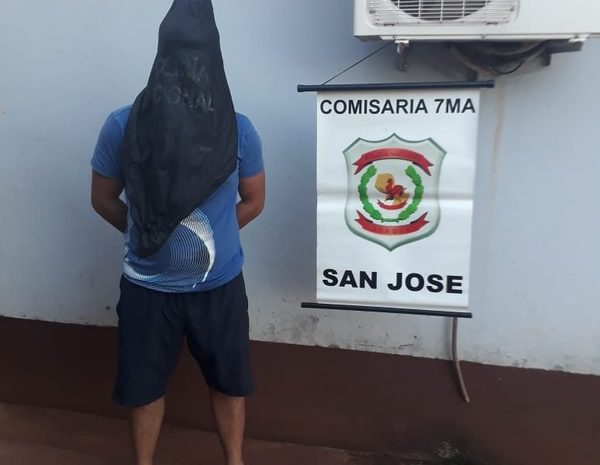 Joven borracho choca contra dos vehículos y se resiste a un control – Diario TNPRESS