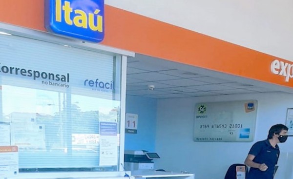 Solitario delincuente rindió a tres empleados de un banco en asalto