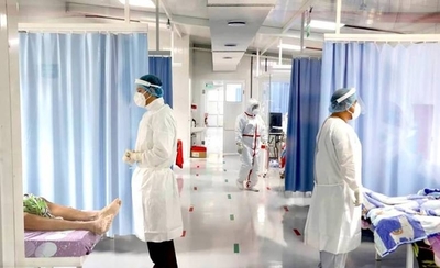 Diario HOY | COVID-19: desesperados y sin recursos, familiares de internados en Clínicas claman medicamentos a Salud