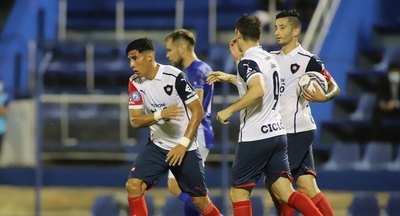 Arce recuperó a un par de titulares, pero dejó fuera a Enzo Giménez