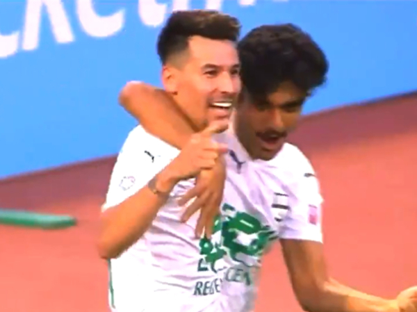 Hernán Pérez anota en el triunfo de Al-Ahli Doha