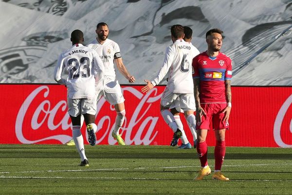 Benzema y un doblete para la agónica remontada - Fútbol - ABC Color