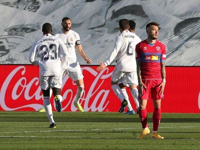 Benzema evita una nueva renuncia