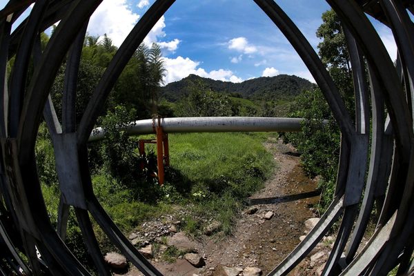 Una comunidad indígena toma rehenes en una estación petrolera en la Amazonia de Perú - MarketData