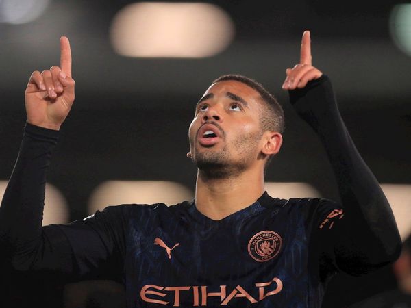 El City, suma y sigue