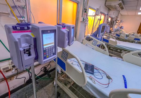 Seguros vip podrían costear casi de 3.000 nuevas camas para hospitales públicos | El Independiente