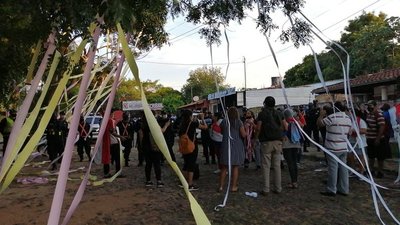 Manifestación se trasladó a la casa de Cachito Salomón tras aumentazos en el Senado | El Independiente