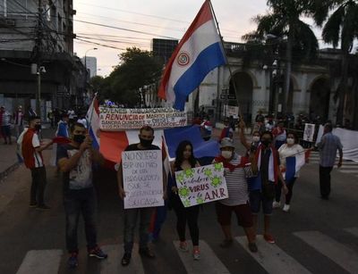 Noveno día de protestas en el microcentro - Nacionales - ABC Color