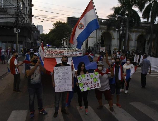 Noveno día de protestas en el microcentro - Nacionales - ABC Color
