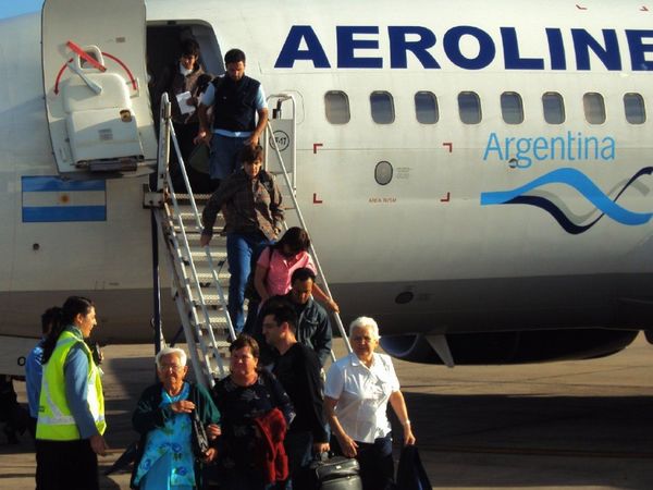 Cancelan varias conexiones aéreas ante la disminución de pasajeros