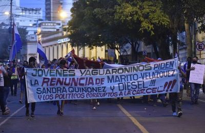 “Que se vayan todos” se extendió a varios puntos del país y en el exterior - Nacionales - ABC Color
