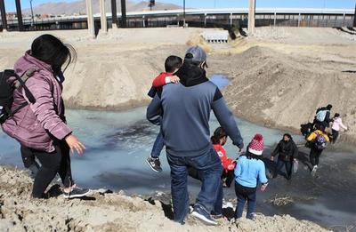 EEUU pidió ayuda a una agencia de emergencias para atender el aumento de niños migrantes | Ñanduti