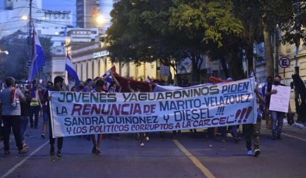 “Que se vayan todos” se extendió a varios puntos del país y en el exterior