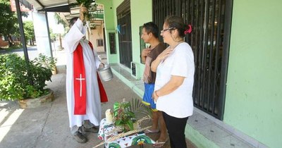 La Nación / Desde Caacupé invitan a celebrar la Semana Santa, pero con protocolos