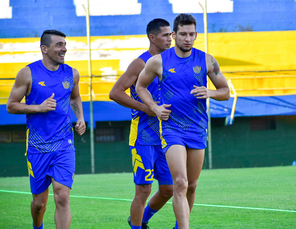 Luqueño, con dos cambios