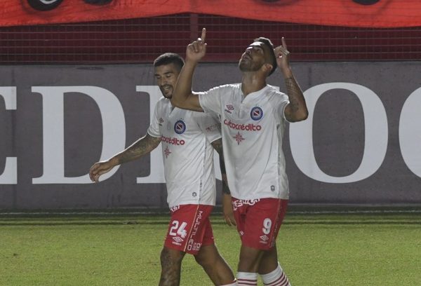 Aporte goleador de Gabriel Ávalos en Argentinos Juniors