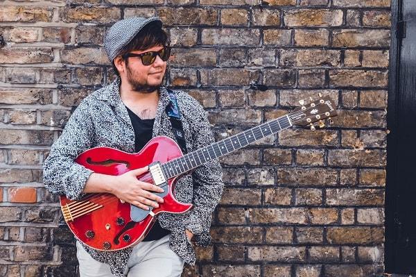 Invitan a show del guitarrista Orlando Bonzi