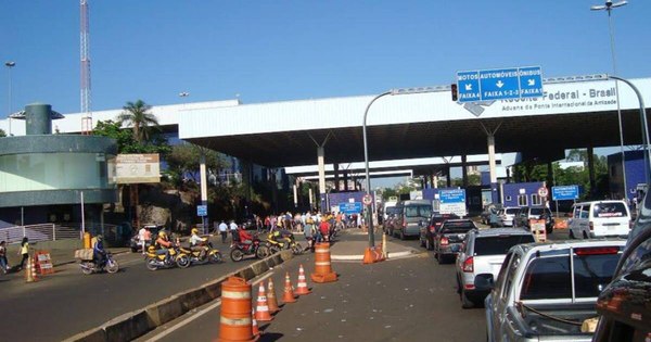 La Nación / Argentina desalienta viajes a Brasil por variantes de COVID-19