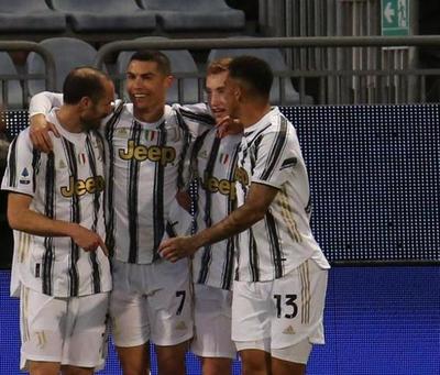 Triplete de Cristiano Ronaldo en el triunfo de Juventus