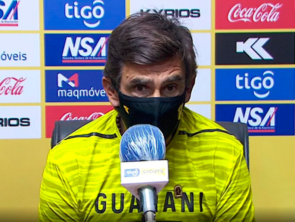 Conferencia de prensa de Gustavo Costas