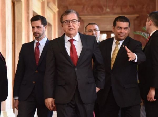 Nicanor Duarte Frutos se expone a una pena privativa de libertad de 5 años