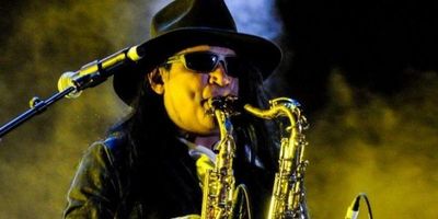 Muere saxofonista de banda mexicana Maldita Vecindad por Covid-19