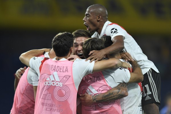 Con Robert Rojas en la banca, Boca y River igualan en vibrante clásico
