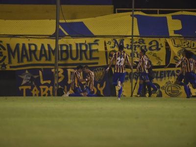 Épica remontada y festejo de Luqueño ante Olimpia