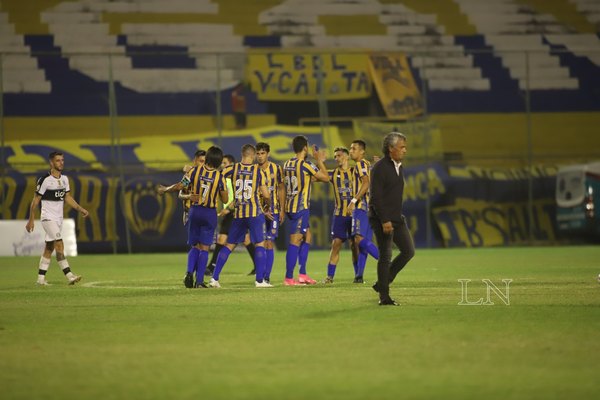 Luqueño firma una épica remontada y Olimpia recibe otro duro golpe