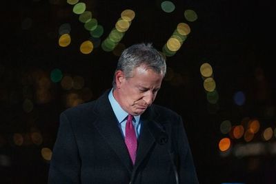 Nueva York rinde un emotivo homenaje a sus más de 30.000 muertos por covid - Mundo - ABC Color
