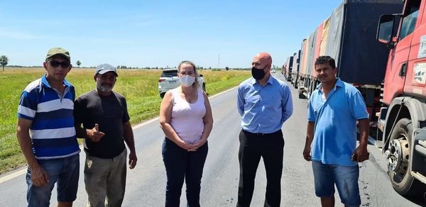 Más de 600 camiones paraguayos varados en Clorinda debido a manifestaciones con cortes de ruta