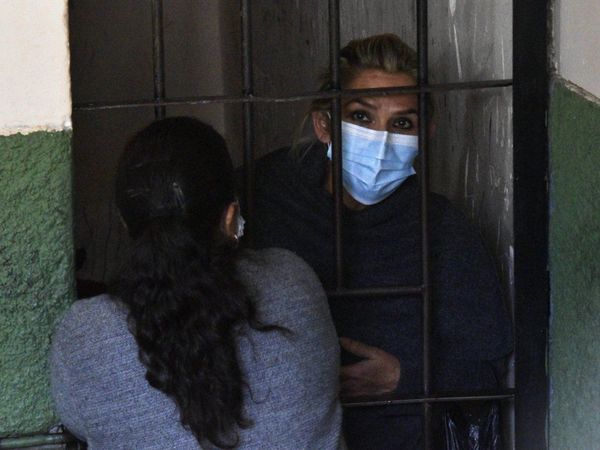 Fiscalía pide seis meses de prisión preventiva para Áñez