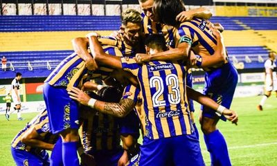 Luqueño remonta a un Olimpia que vuelve a recibir cuatro goles