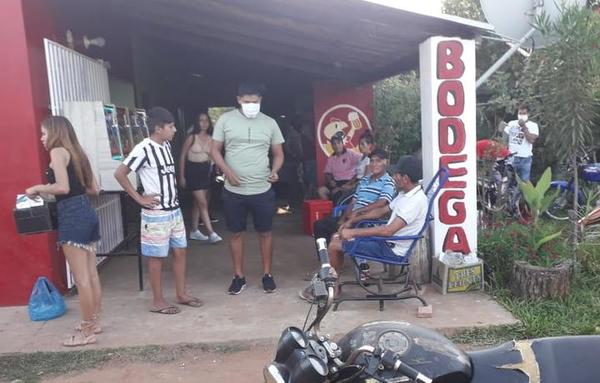 En Itá, policías intervienen en un torneo de fútbol femenino