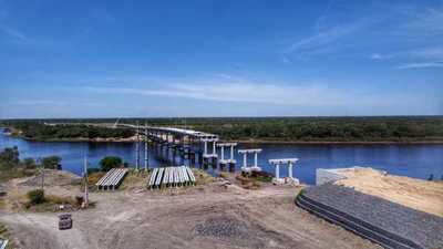 En medio de la belleza del Tebicuary, avanza el puente más largo de Ñeembucu | .::Agencia IP::.